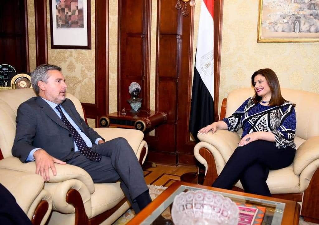 مصر وإيطاليا