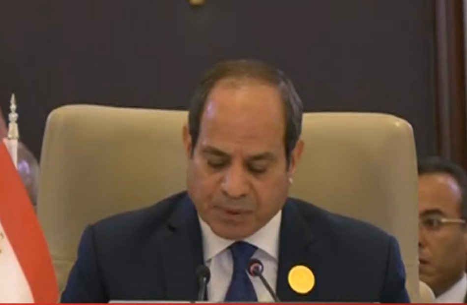 الرئيس عبدالفتاح السيسي خلال القمة العربية