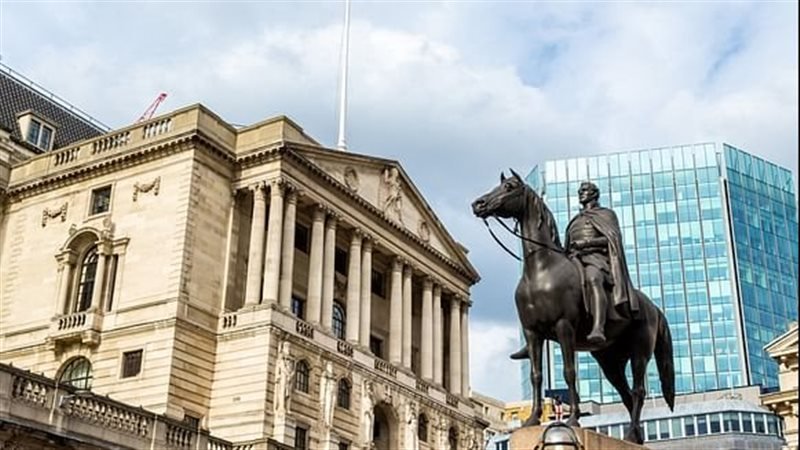 بنك إنجلترا يقرر زيادة أسعار الفائدة 0.25% لأعلى مستوى في 15 عاما  