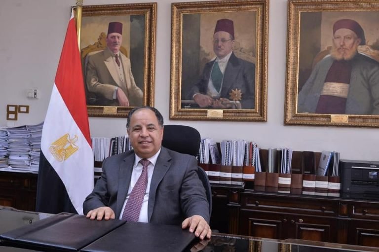 التسجيل في مبادرة تيسير استيراد سيارات المصريين بالخارج يتجاوز 5 آلاف يوميا و20 مليون دولار تحويلات