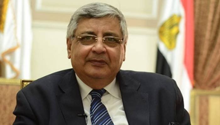 عوض تاج الدين: توجد فرق طبية لفحص القادمين لمصر من جميع الدول
