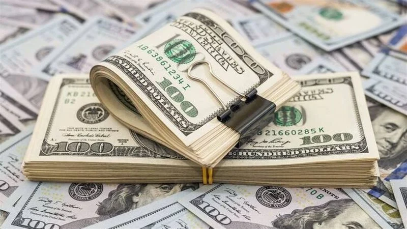 سعر الدولار منتصف تعاملات اليوم الاثنين 4 سبتمبر 2023