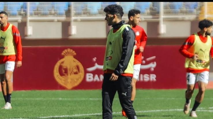 منتخب مصر يختتم تدريباته في القاهرة قبل السفر إلى كوت ديفوار