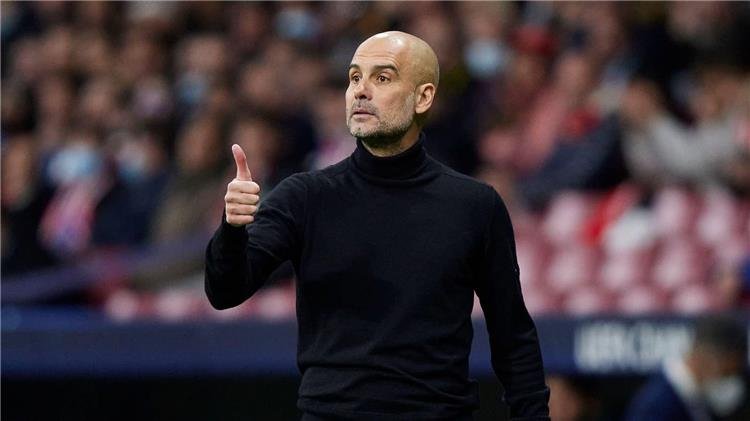جوارديولا مدرب مانشستر سيتي يحذر فريقه وأرسنال من مصير ليفربول