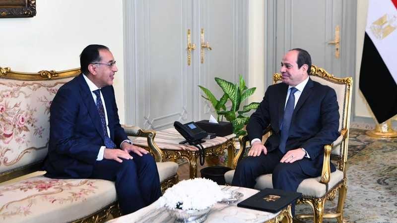 السيسي يكلف مدبولي بتشكيل حكومة جديدة