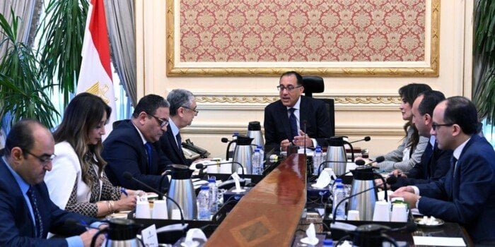 عاجل..الحكومة تصدر قرارات هامة بشأن أزمة الكهرباء خلال ساعات