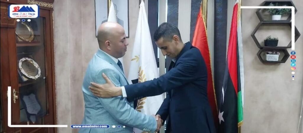 وفد من حزب حماة الوطن أمانة كوم حمادة يزور مجمع عمال مصر بالمنطقة الصناعية بمدينة السادس من أكتوبر