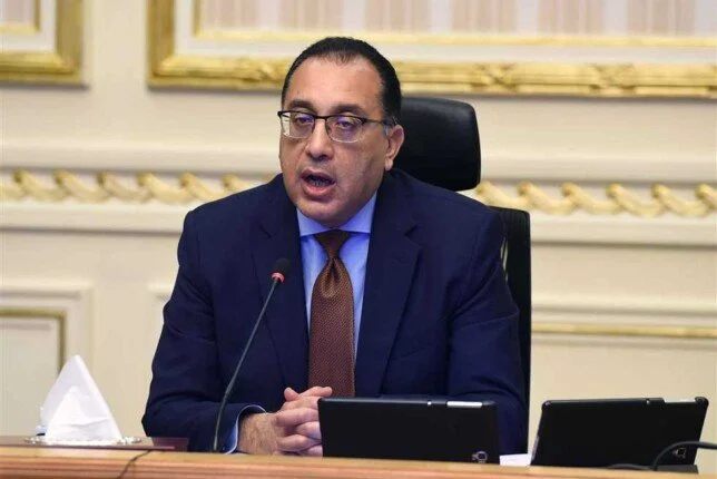 رئيس الوزراء يعقد أول اجتماع للحكومة الجديدة لمتابعة حل مشكلة الكهرباء