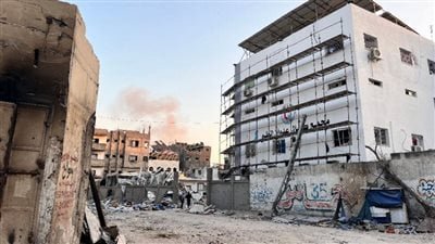انتشار الحريق في جميع مباني مستشفى كمال عدوان