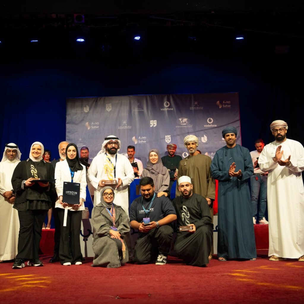 ختام مهرجان آفاق العربي للمسرح الجامعي في نسخته العاشرة بجامعة التقنية والعلوم التطبيقية بمسقط