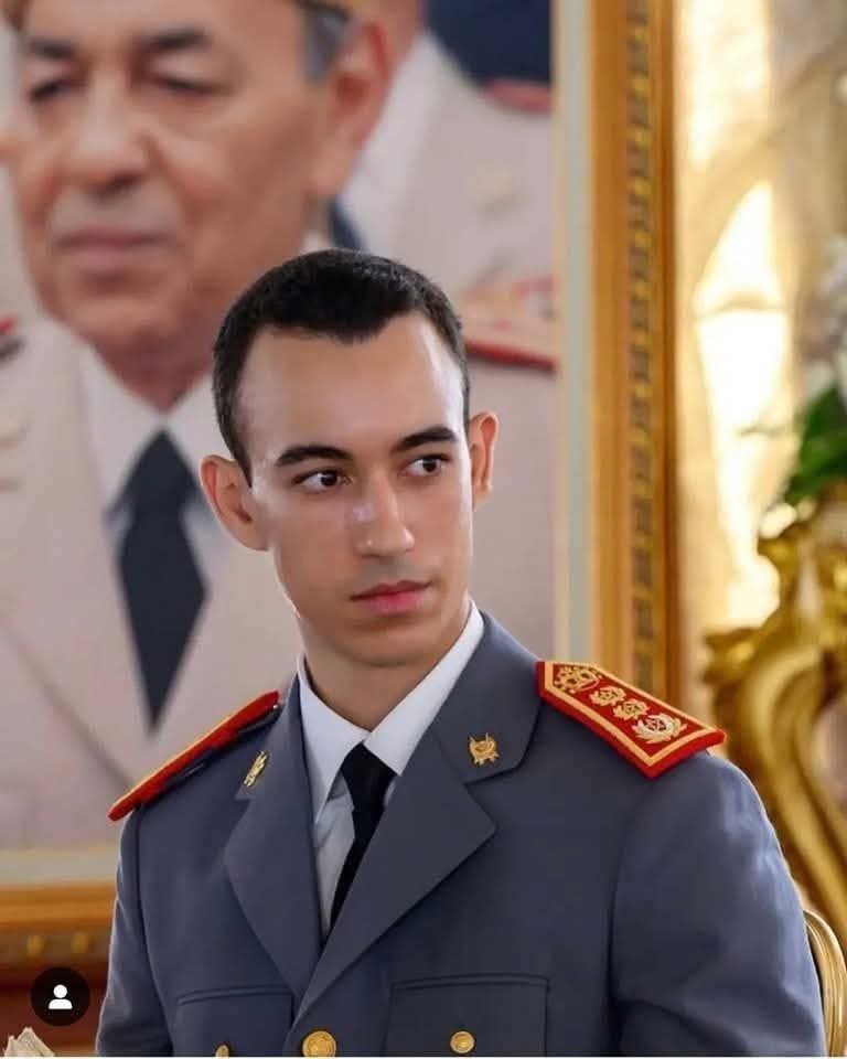 تفاصيل الماجستير الذي اكد أهلية ولي العهد ليكون ملكا في المستقبل . وهكذا تفاعل المغاربة واحتفوا بإنجاز الامير 