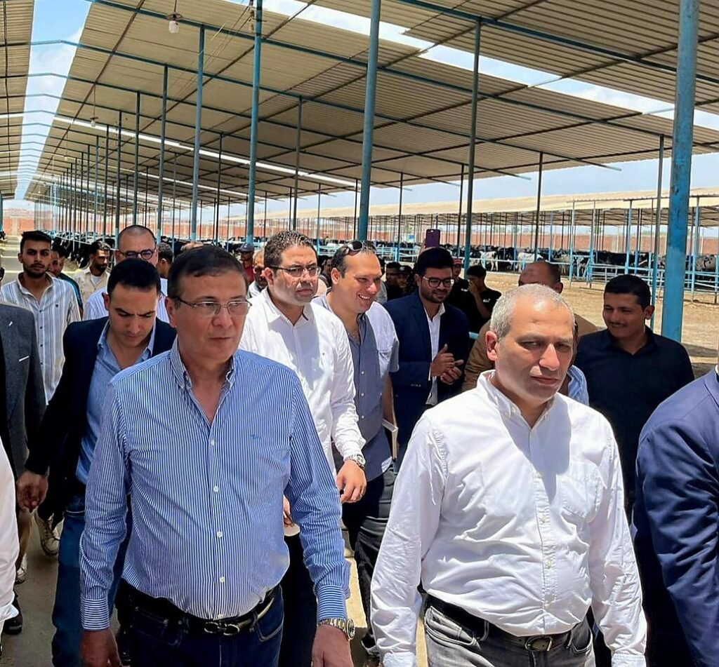 وزير الزراعة ومحافظ الشرقية ورئيس البنك الزراعي يتابعون أعمال تسليم القمح في شون البنك بمحافظه الشرقية