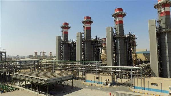 مصر تستعد لطرح مناقصة لاستيراد الوقود لتجنب انقطاع الكهرباء خلال صيف 2025