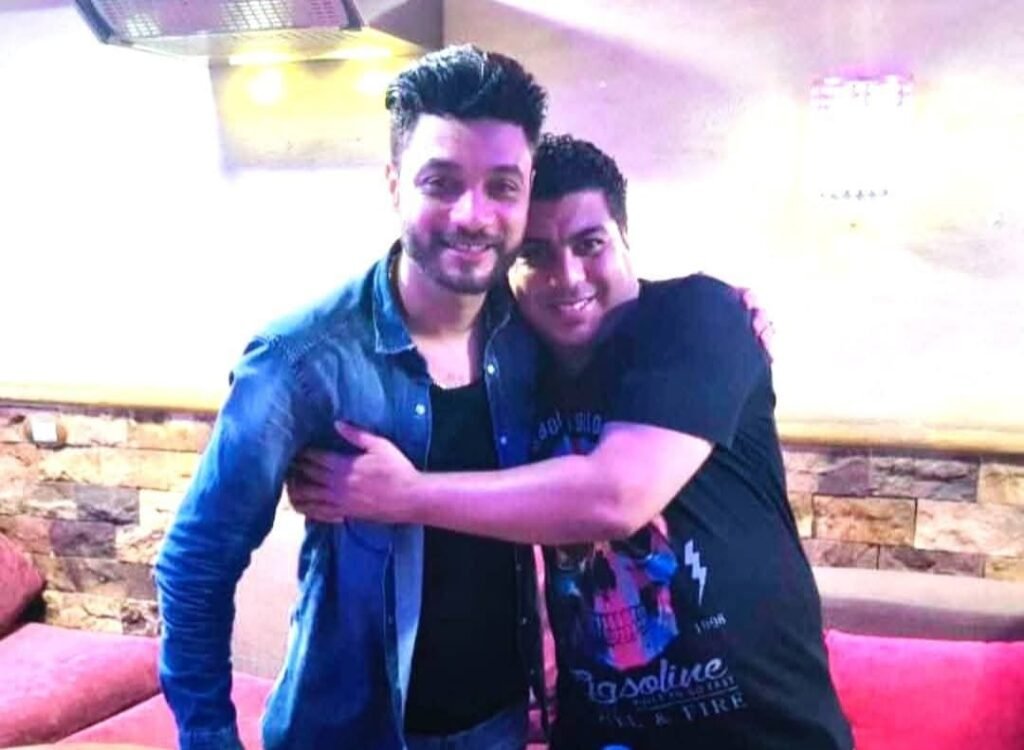 بلال صبري بعد وفاة أحمد عامر: أناشد الأزهر ومصطفى كامل لحسم فتوى الأغاني