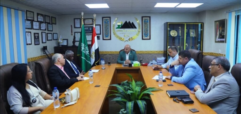 بعد مباحثات لتفعيل شراكة استراتيجيه دوليه مع “سافكو الامريكيه للطاقة”.. ملفين ويتنبرغ نائب الرئيس التنفيذي للشركة يشيد بتجربة مجمع عمال مصر ويرشح هيثم حسين لجوائز عالمية لرياده الأعمال 
