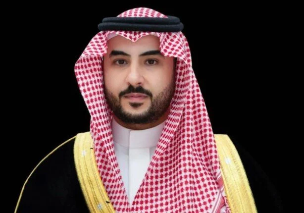 وزير الدفاع السعودي يدعو الانتقالي الجنوبي باليمن للاستجابة لإنهاء التصعيد